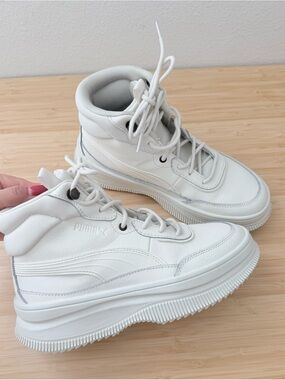 Puma Mayra Round Toe Lace Up Boots Off White 6.5